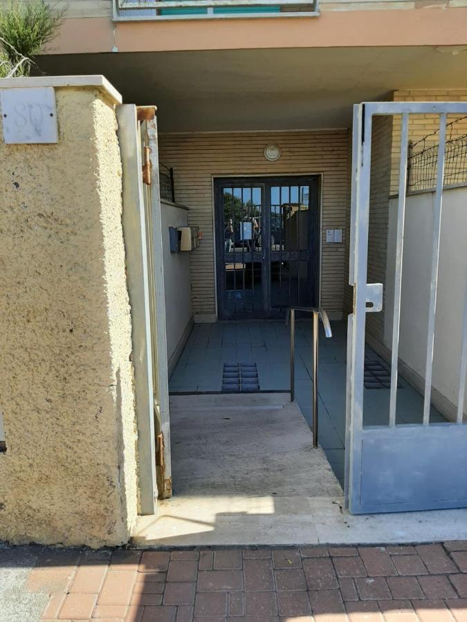 La Terrazza Sul Porto Apartment Lido di Ostia Exterior foto